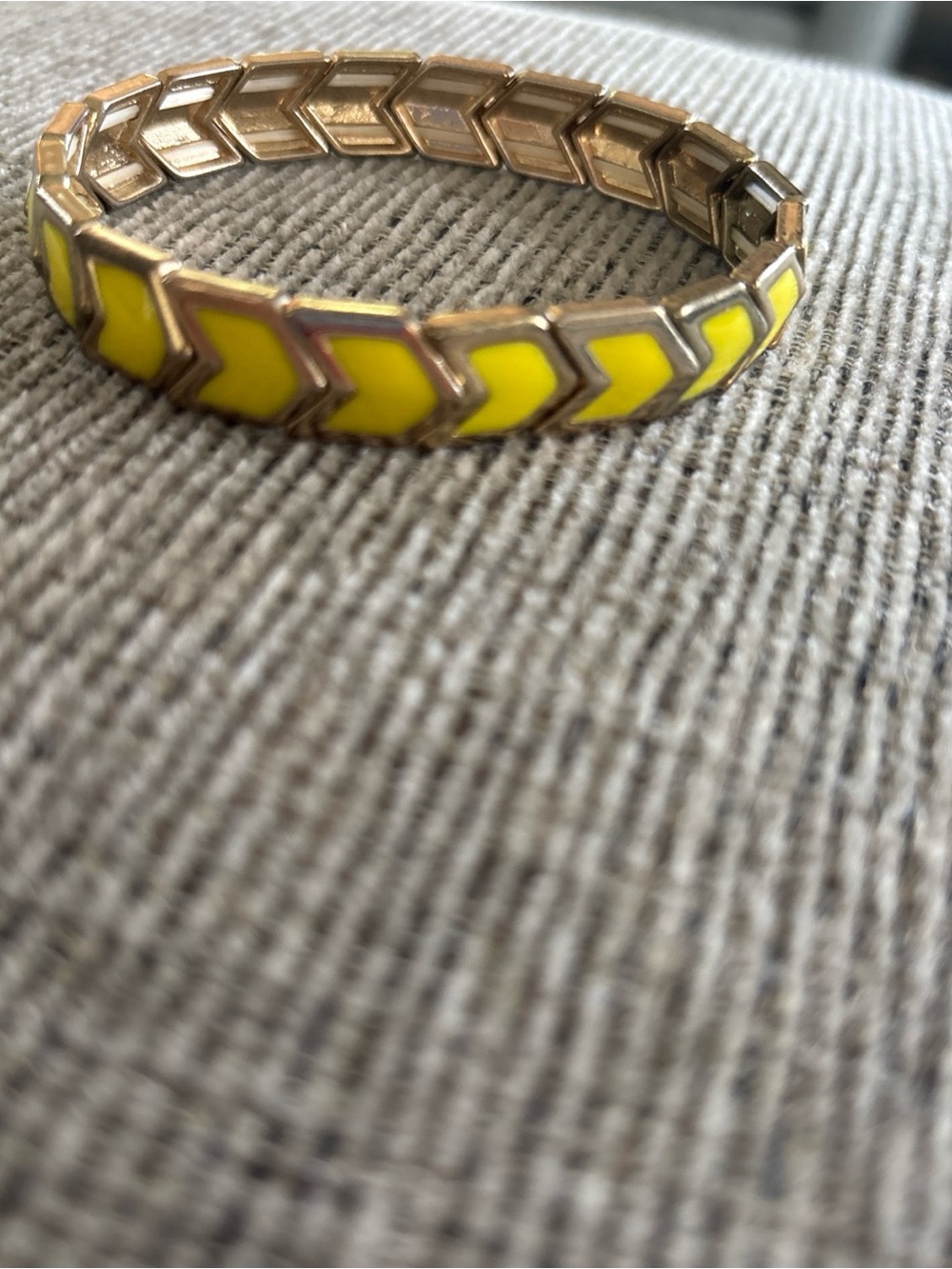 Chevron Stretch Fashion Bracelet Yellow Inlay Gold Tone Approximately 8.5”
